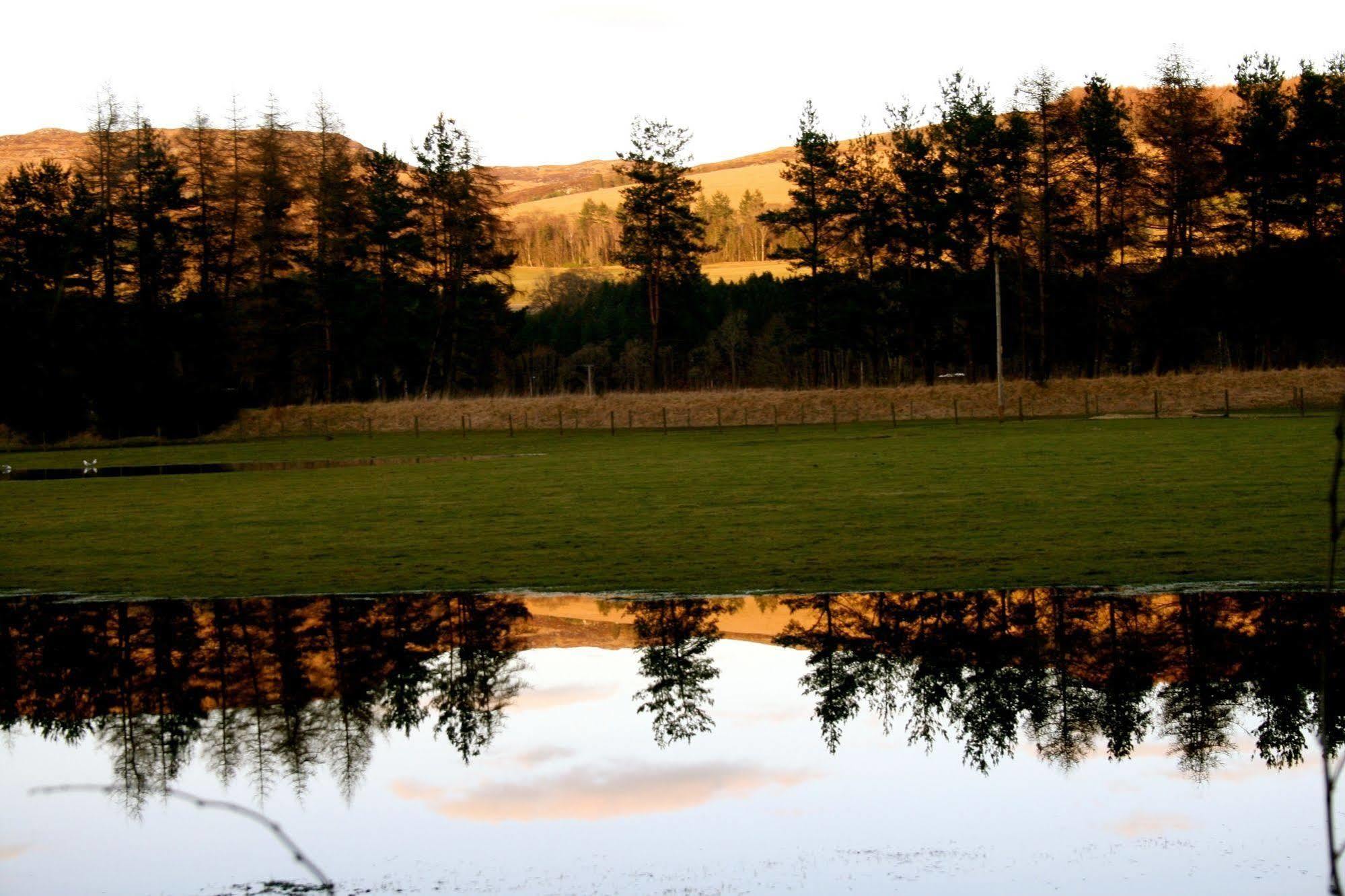 The Weem Inn Aberfeldy Exteriér fotografie